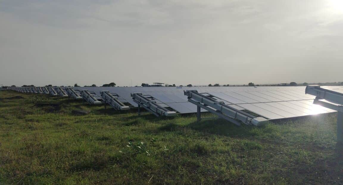 Yadgir Solar Project – 50 MW, solar panel cleaning robot project, Automatic · Capex · Semi-Automatic