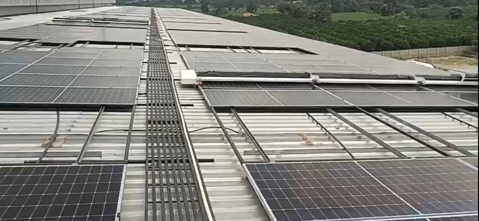 Thakkar Chemical – 1 MW - Taypro এর সোলার প্যানেল ক্লিনিং রোবট ইনস্টলেশন প্রকল্প
