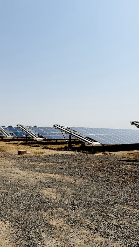Taypro operator-led Opex cleaning service on utility-scale photovoltaic arrays