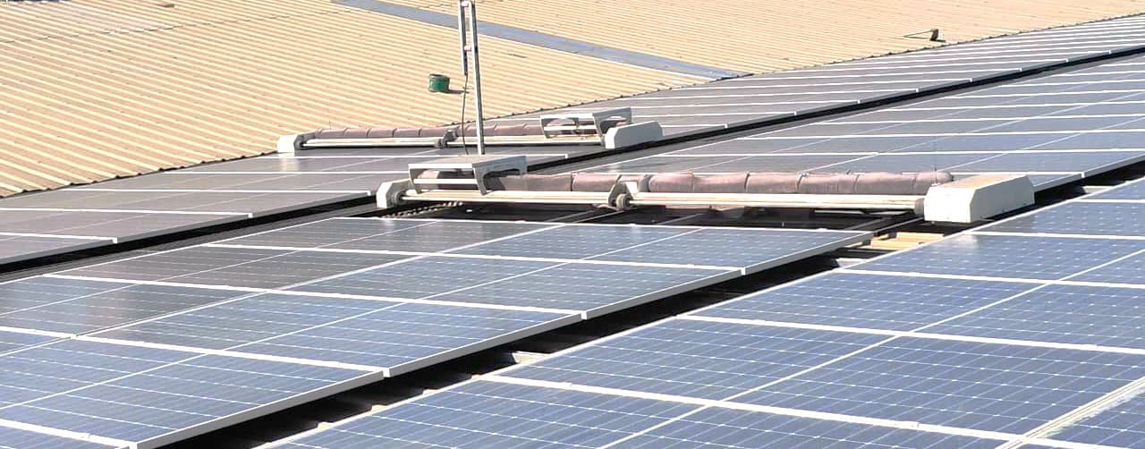 Butiburi 0.3 MW 太陽光パネル清掃ロボット導入プロジェクト (Taypro)