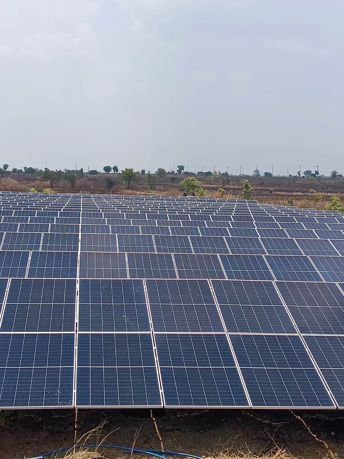 Yavatmal, Ghonsi – 7 MW Yavatmal, Ghonsi – 7 MW - Solar Panel Cleaning Robot Installation Project by Taypro