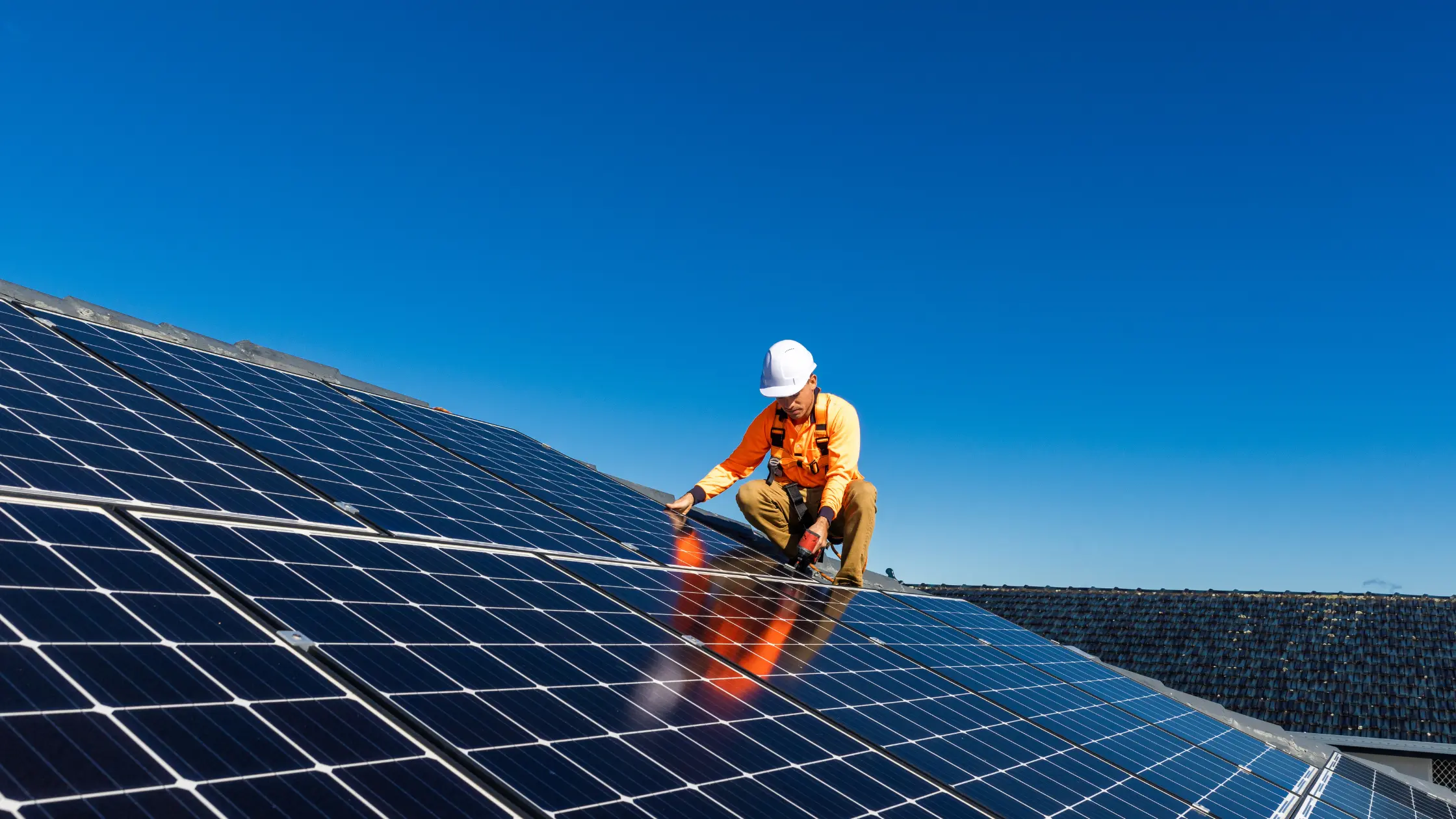 Methods Used For Solar Panel Cleaning- Manual Solar Panel Cleaning